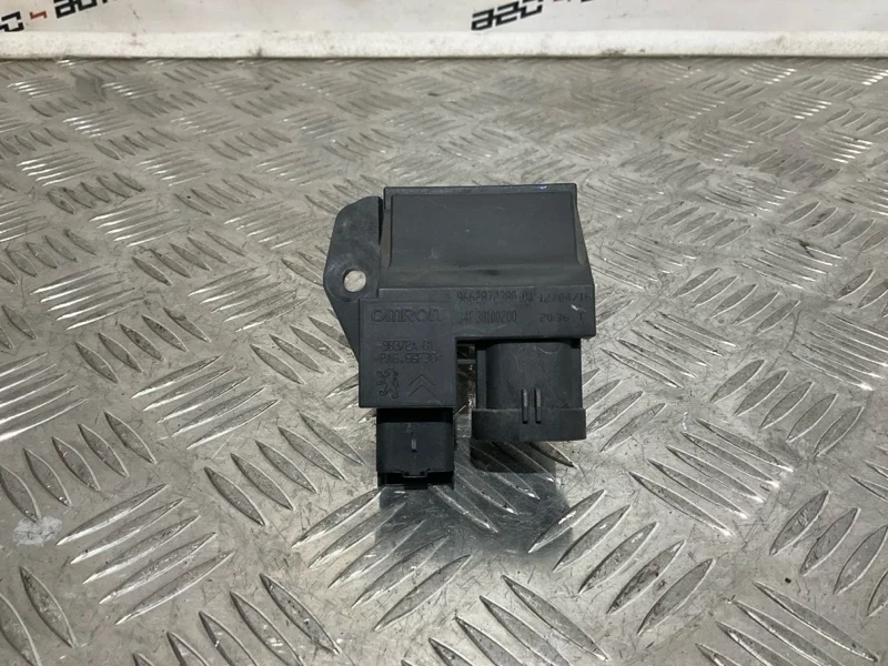 Блок управления вентилятором Citroen C3 2012 1267J6 2 EP6C