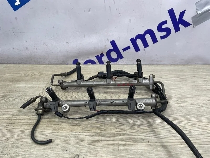 Топливная рампа Mitsubishi Pajero 2004 V77W