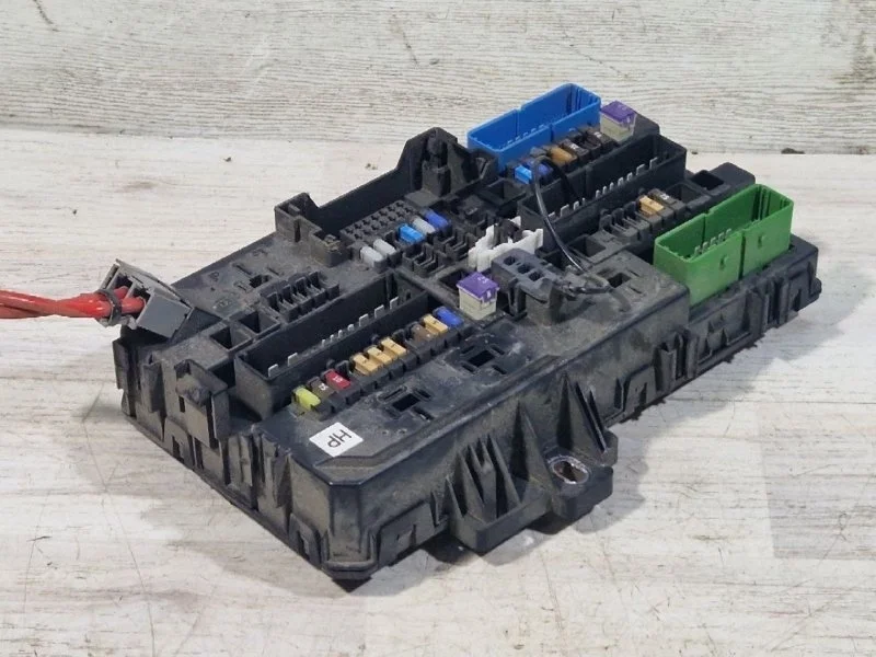 Блок предохранителей Opel Astra H Twin 2008