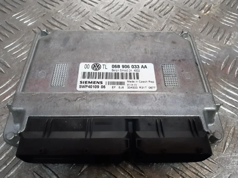 ЭБУ Volkswagen Passat B5 2.0