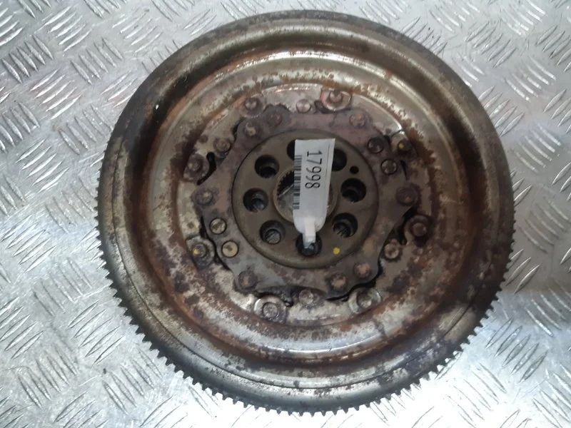 Маховик Volkswagen Passat CC 2.0TSI