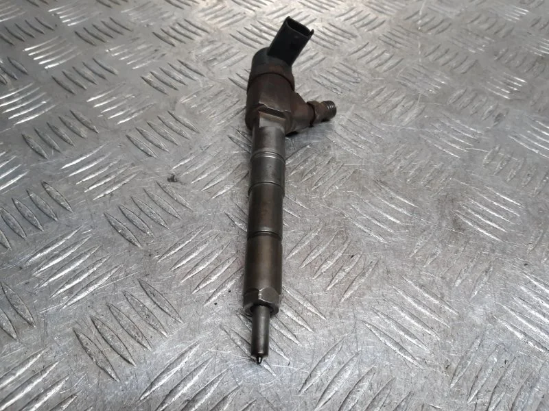 Форсунка топливная Opel Insignia 2.0CDTI