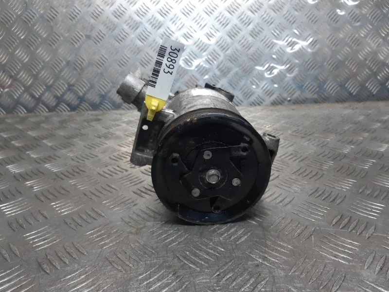 Компрессор кондиционера Volkswagen Passat B7