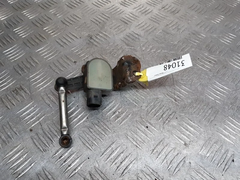 Датчик высоты дорожного просвета Skoda Superb 2