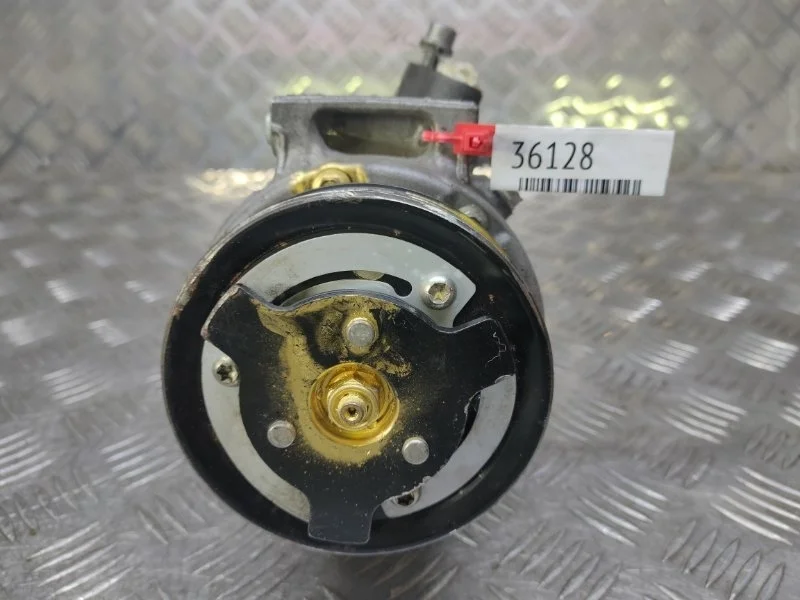 Компрессор кондиционера Volkswagen Passat CC