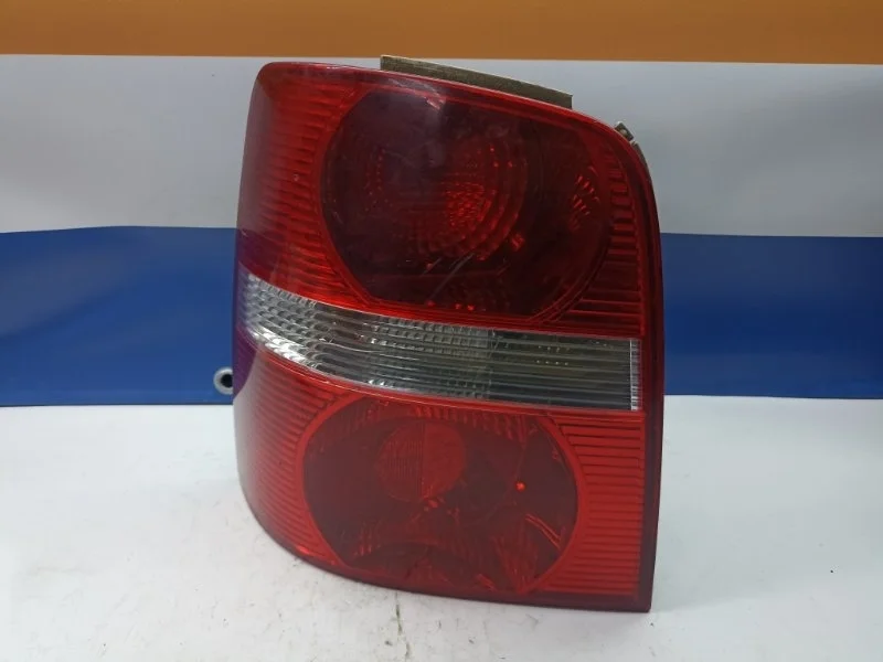 Фонарь Volkswagen Touran 2005 1T0945095F 1T1, задний левый