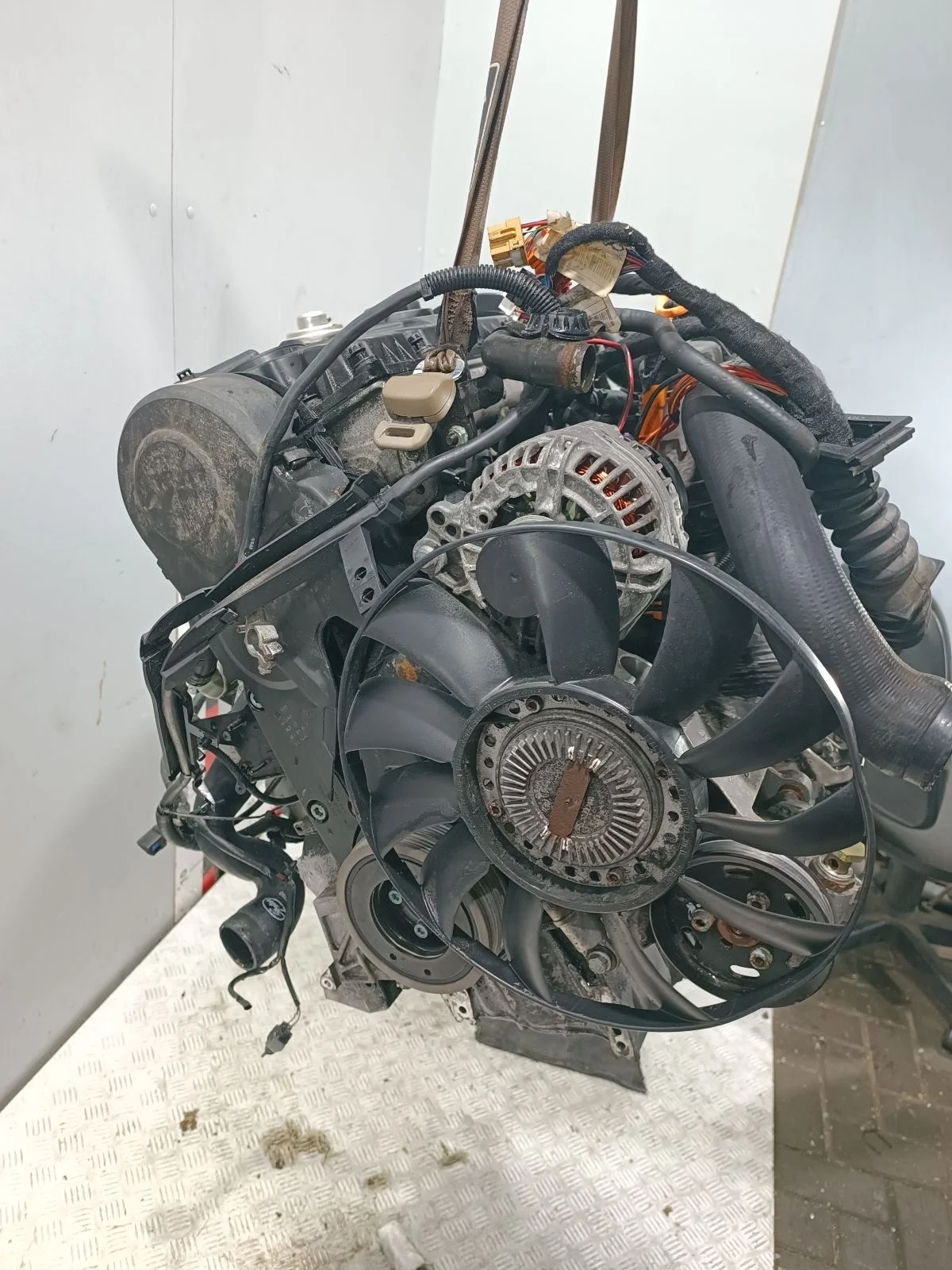 Двигатель AWX Audi A6 C5 (S6,RS6) 1.9 Дизель