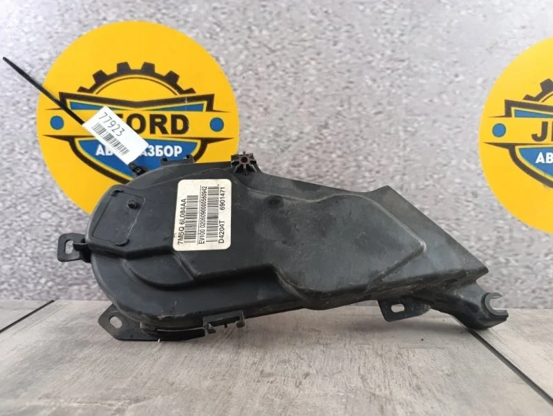 Крышка грм Ford Focus 2 2009 CB4