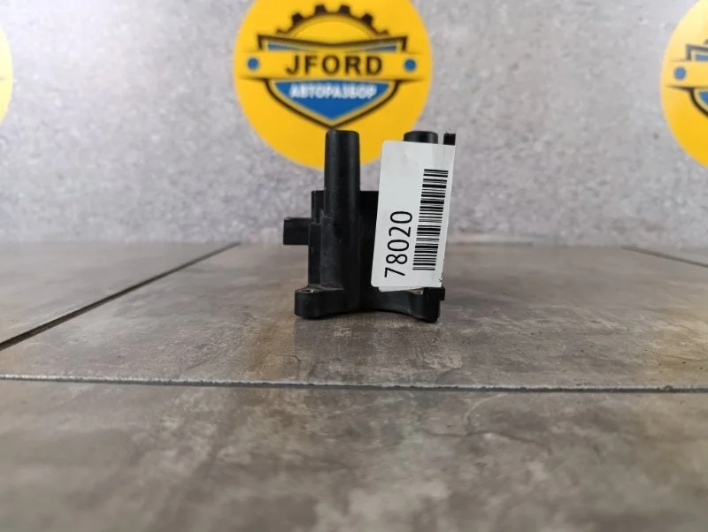 Катушка зажигания Ford Focus 3 2017 CB8