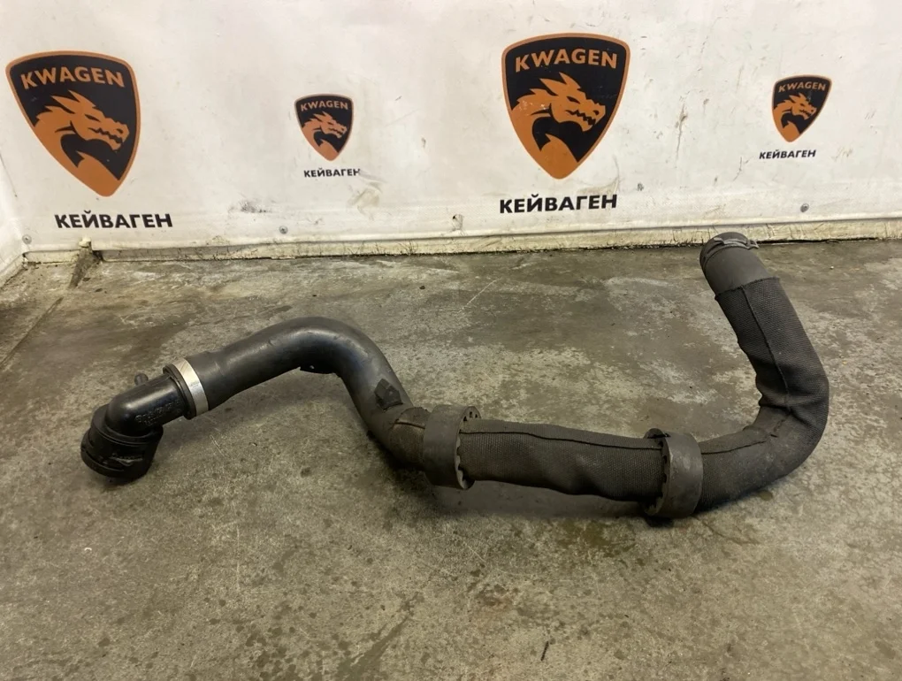 Патрубок Audi Q7 2012 4L