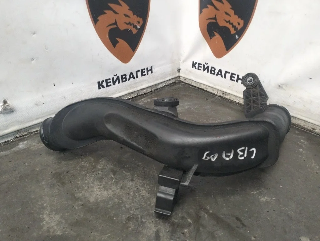 Патрубок интеркулера Volkswagen Passat 2009 B6