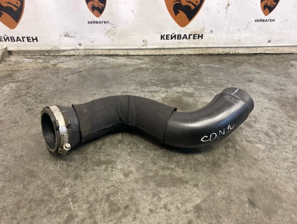 Патрубок интеркулера Audi A4 2010 B8