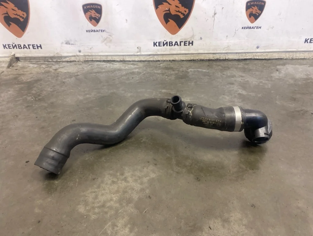 Патрубок радиатора Volkswagen Touareg 2013 7P