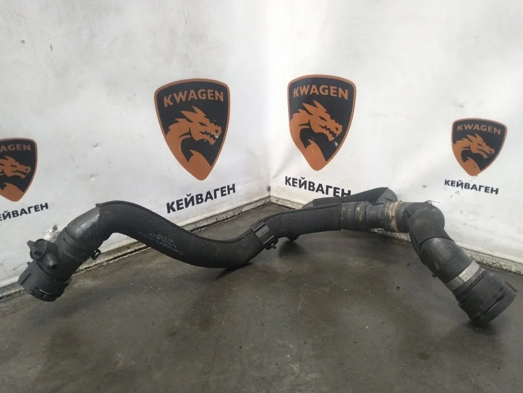 Патрубок системы охлаждения Audi A4 2010 B8