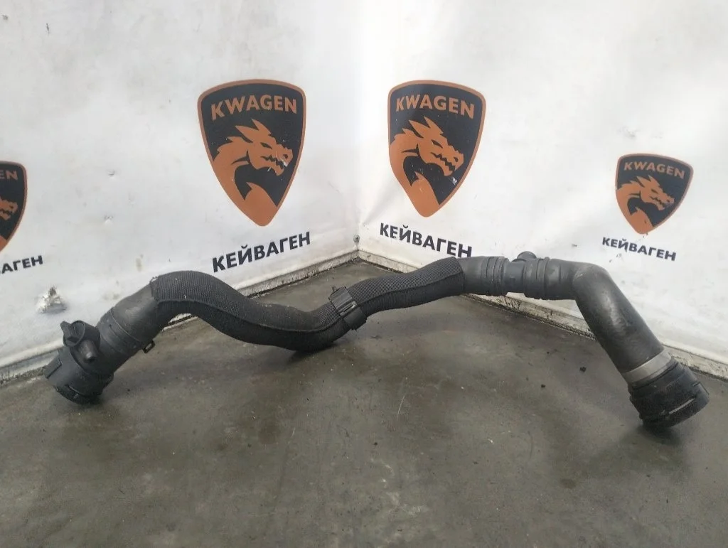 Патрубок системы охлаждения Audi A4 2010 B8