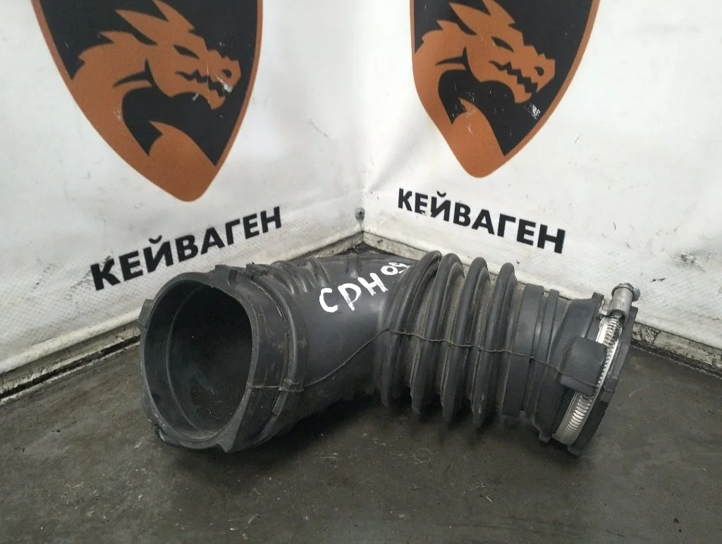 Патрубок воздушного фильтра Audi A4 2009 B8