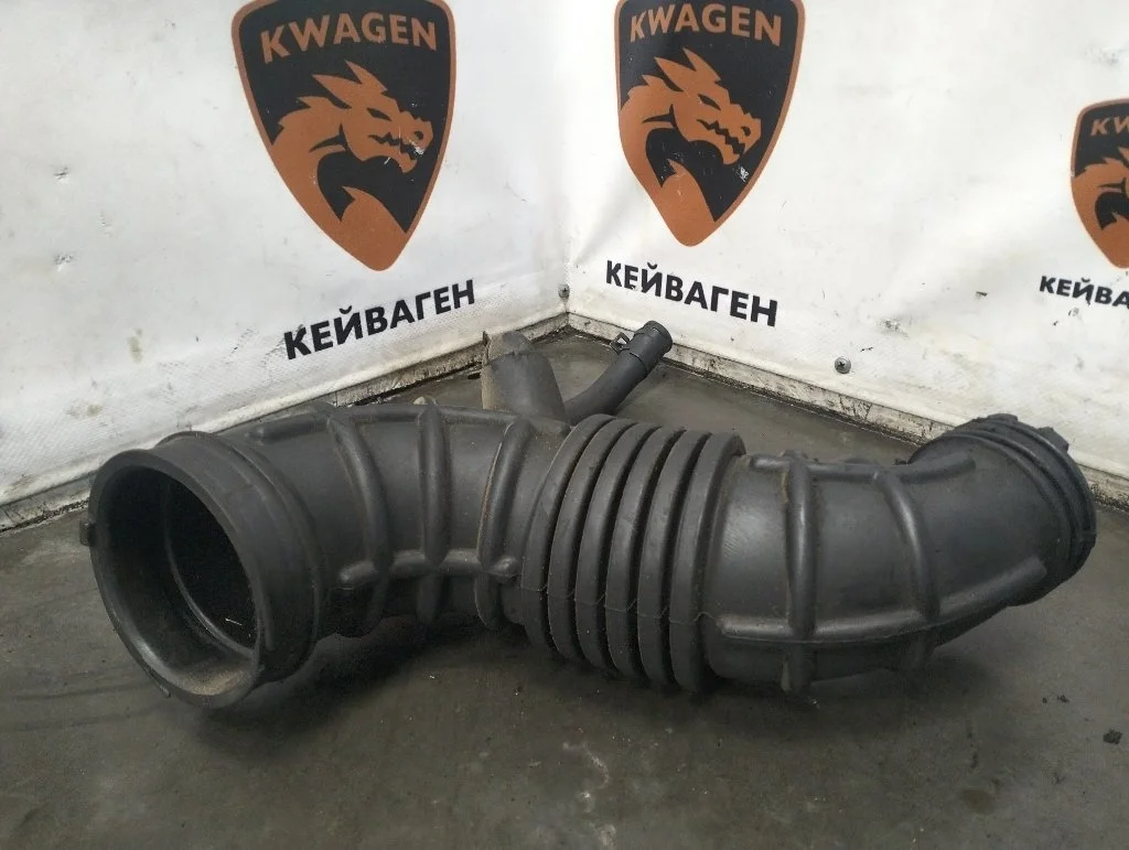 Патрубок воздушного фильтра Hyundai Grand Starex TQ