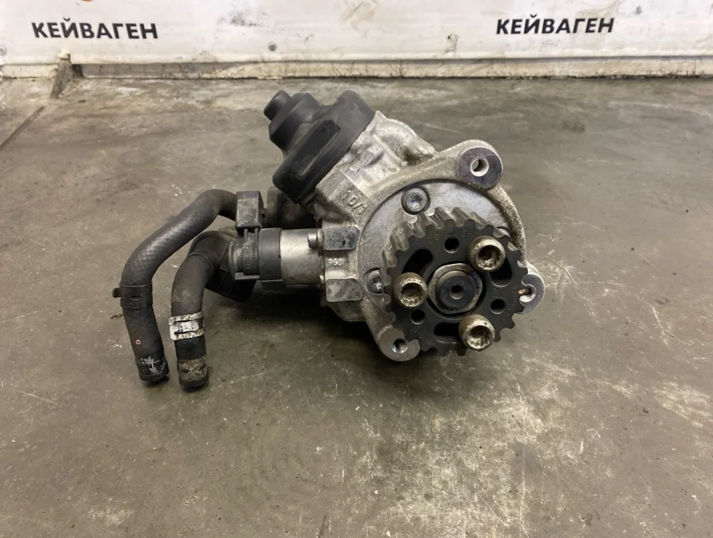 Топливный насос высокого давления Volkswagen Transporter 2011 T5