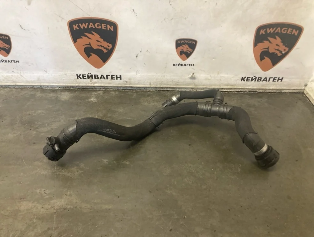 Патрубок системы охлаждения Audi A4 2010 B8