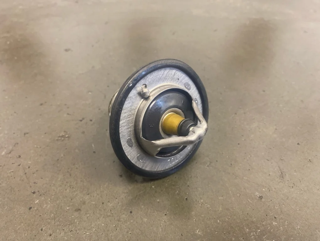 Термостат Toyota Land Cruiser Prado 2015 J150