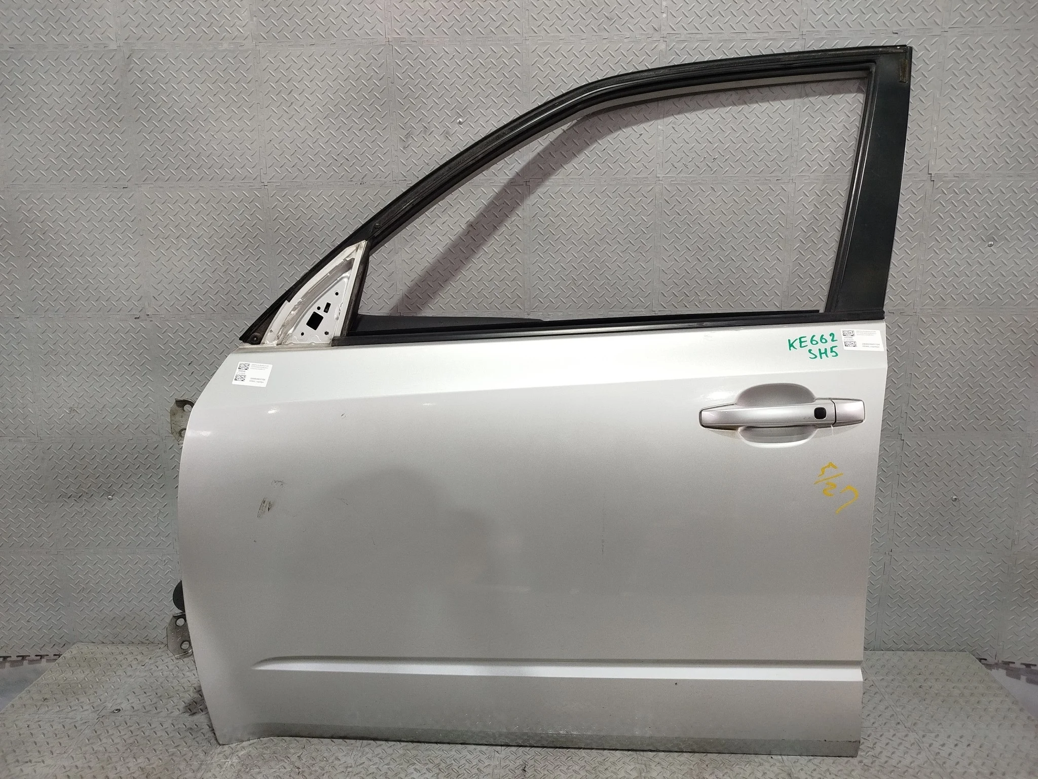 ДВЕРЬ SUBARU FORESTER SH5 SH9 SHJ 60009SC0309P ПЕРЕДНЯЯ ЛЕВАЯ серебро, C3S KE662