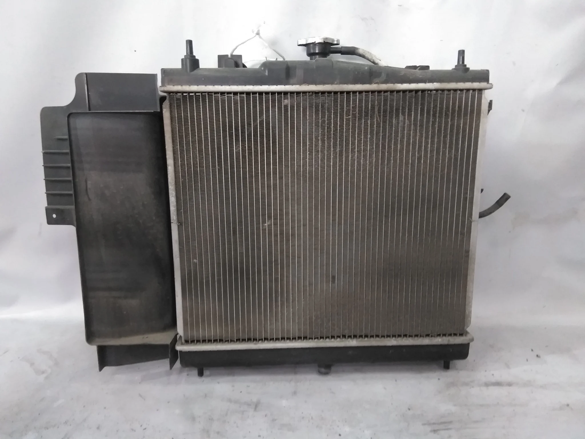 РАДИАТОР ДВИГАТЕЛЯ NISSAN CR10-DE CR12-DE CR14-DE HR15-DE ... MARCH MARCH RAFEET MICRA NOTE ... YGNZ11 YGZ11 YK12 YZ11 С ТРУБКАМИ 214603U500 VB216