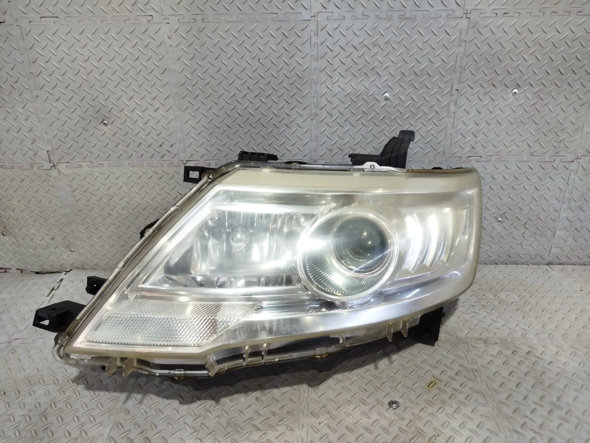 ФАРА NISSAN SUZUKI LANDY SERENA C25 CC25 CNC25 NC25 SC25 SNC25 10024921 XENON КОРРЕКТОР ФАР ЛЕВАЯ 2 МОДЕЛЬ 260601GK1A GA318