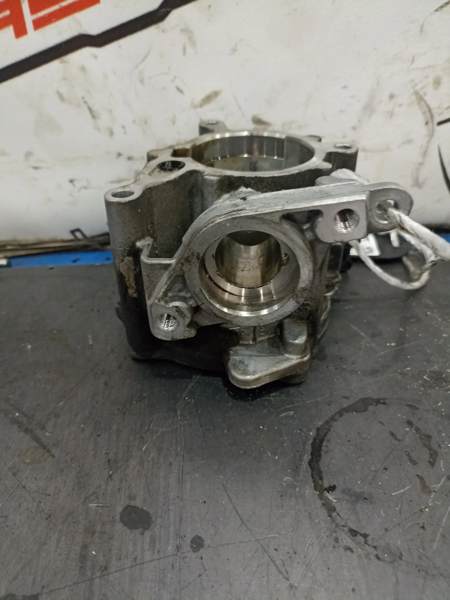 НАСОС ВОЗДУШНЫЙ AUDI VOLKSWAGEN SKODA SEAT ... CFFB CFGB CLJA CMSA CMXA ... Q5 SHARAN SUPERB TIGUAN TT ... BQ1 BX5 C7 MK7 S1B ВАКУУМНЫЙ 06J145100AB