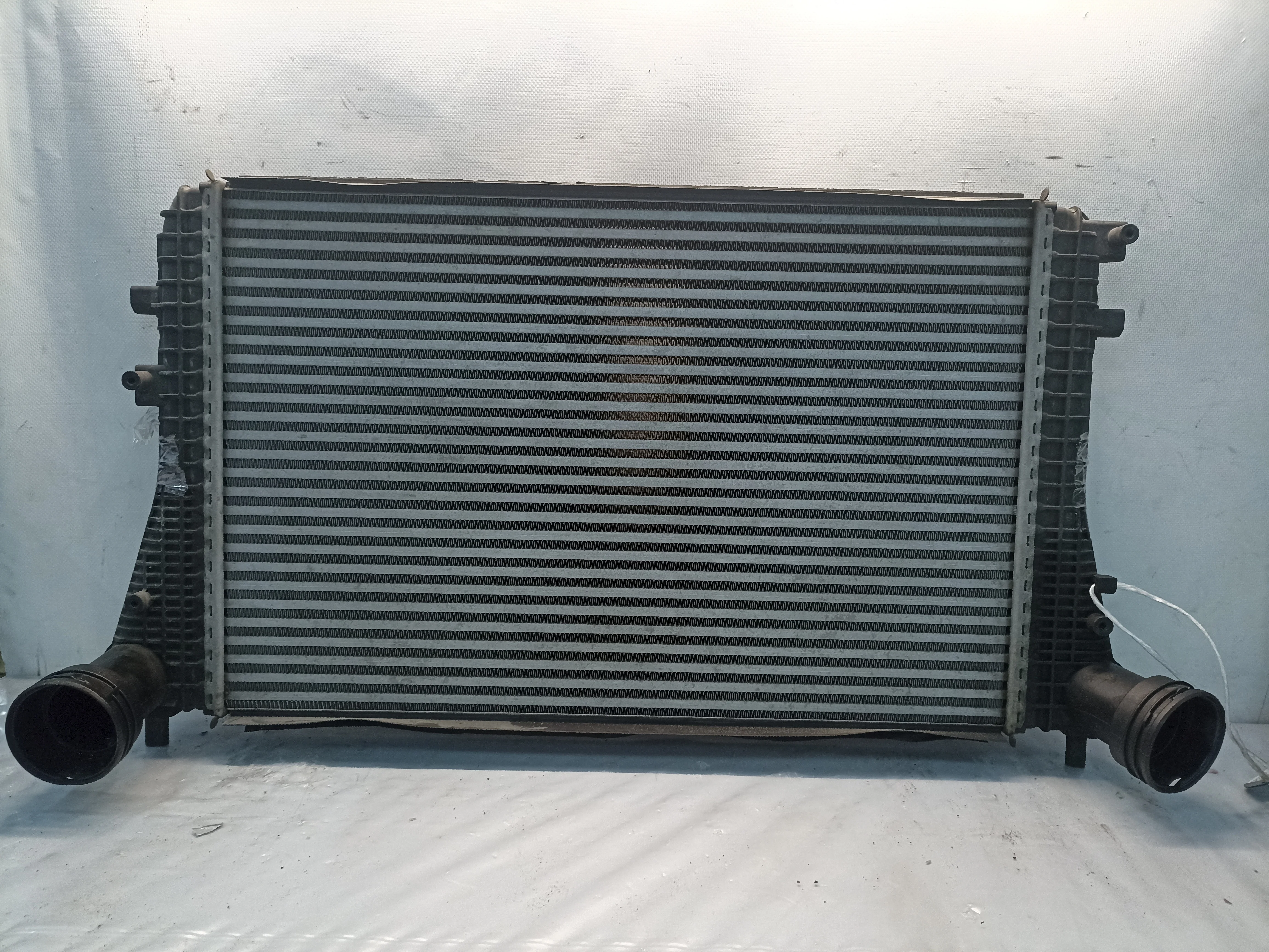 РАДИАТОР ИНТЕРКУЛЕРА AUDI VOLKSWAGEN SEAT SKODA ... OCTAVIA SHARAN SUPERB TIGUAN TOLEDO TOURAN TT YETI ... 5P2 5P5 8J3 8J9 8P1 8P7 8PA MK5 1K0145803A DY263Z