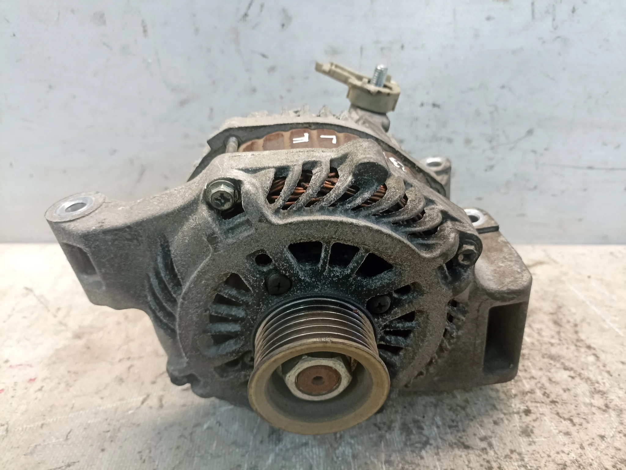 ГЕНЕРАТОР MAZDA ... LF-DE LF-VD LF-VDS LF-VE ... MAZDA3 MAZDA5 MAZDA6 PREMACY ... GH GHEFP GHEFS GHEFW LFB618300 LF8J LFB6 3 КОНТАКТА 100A 110A 4 УХА F2318Z