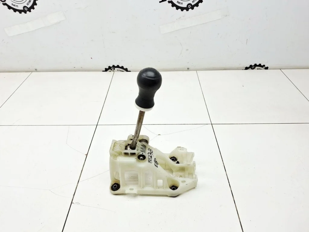 Кулиса мкпп Toyota Corolla 2008 (E150)