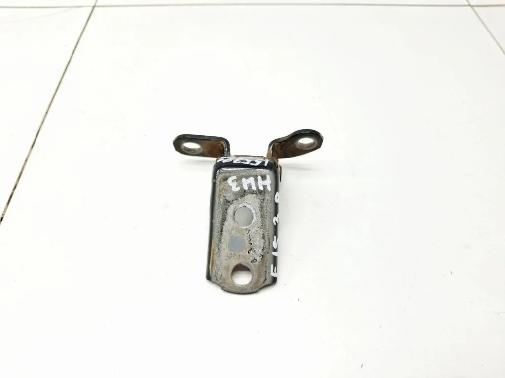 Петля двери задней правой нижняя Toyota Corolla 2008 (E150)