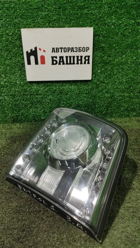 Фонарь внутренний Nissan Patrol 2011 265501LB1A Y62 VK56VD, правый