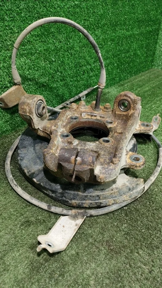 Кулак поворотный Nissan Patrol 2011 430191LB0A Y62 VK56VD, задний левый