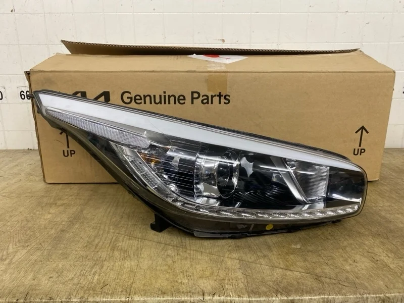 ФАРА Kia Ceed 2012 2013 2014 2015 2016 2017 2018 92102A2260 JD, передняя правая