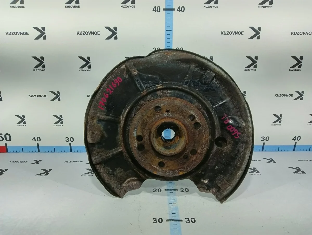 Кулак поворотный Mercedes-Benz -Class 2001 w220