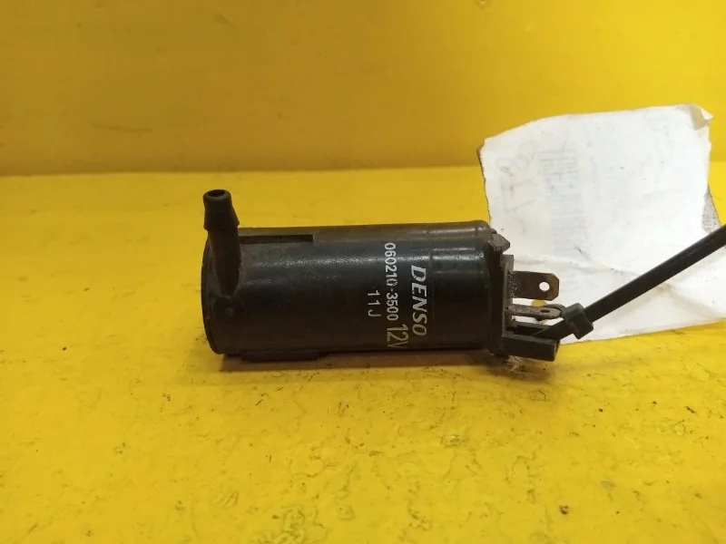 Насос омывателя MITSUBISHI Outlander 1 2003-2007