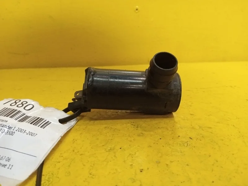 Насос омывателя MITSUBISHI Outlander 1 2003-2007