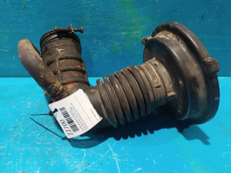 Патрубок воздушного фильтра Nissan Patrol Y61 1997-2008