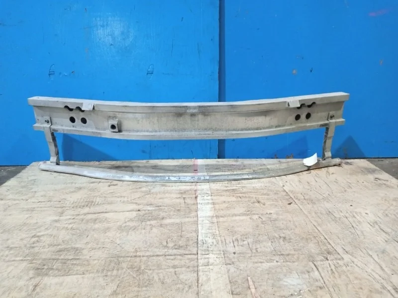 Усилитель бампера Infiniti M 2010-2014