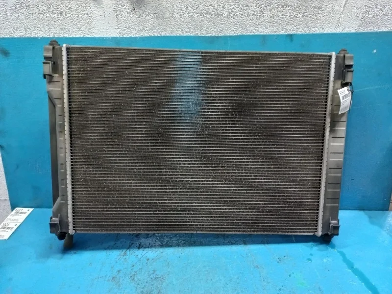 Радиатор охлаждения двигателя Infiniti M 2010-2014
