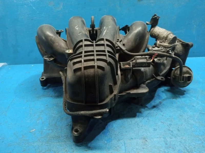 Коллектор впускной Mazda 6 2002-2005