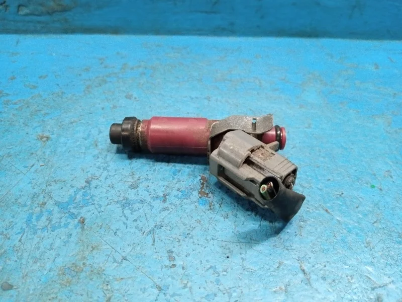 Форсунка топливная Mazda 3 2002-2009