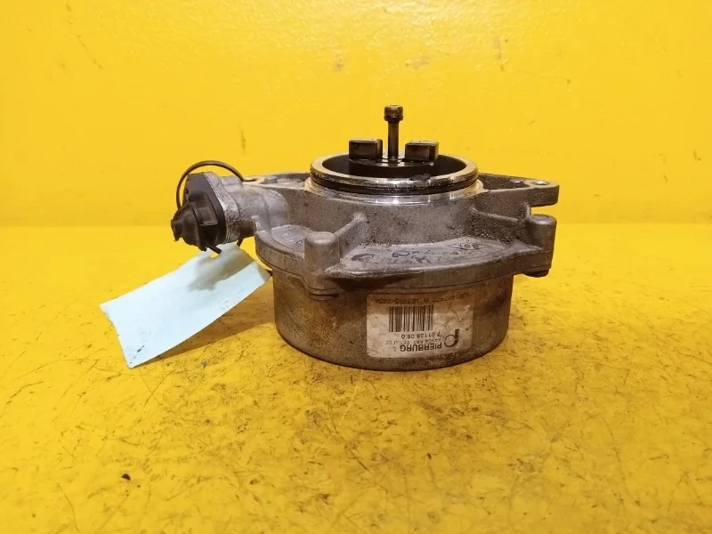 Насос вакуумный Nissan Pathfinder, Navara 2010-2014