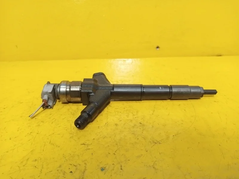 Форсунка топливная Nissan Pathfinder 2010-2014