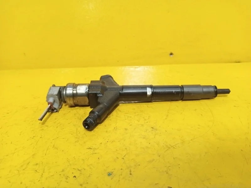 Форсунка топливная Nissan Pathfinder 2010-2014