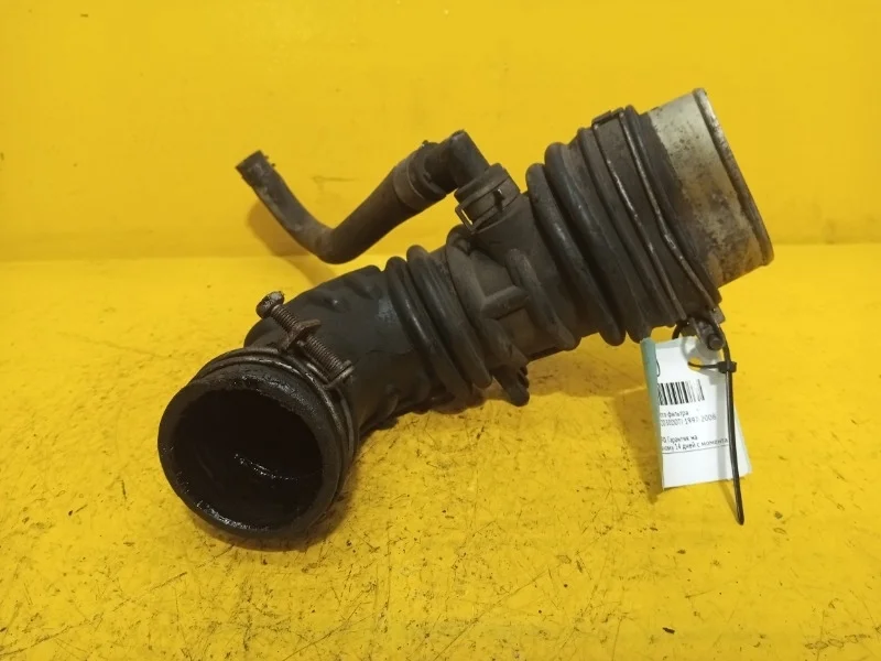 Патрубок воздушного фильтра Nissan Patrol Y61 1997-2008