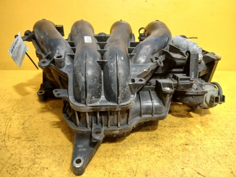 Коллектор впускной Mazda 3, 6 2003-2006