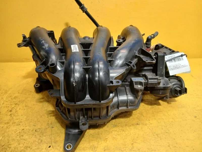 Коллектор впускной Mazda 3, 6 2003-2006