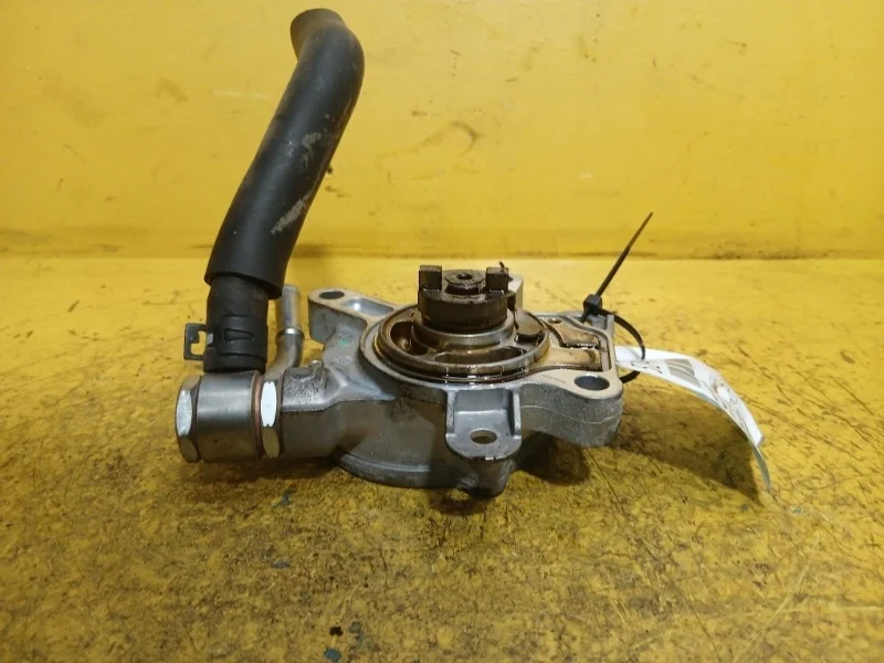 Насос вакуумный Mazda 3, 6, CX-5 2012-2017